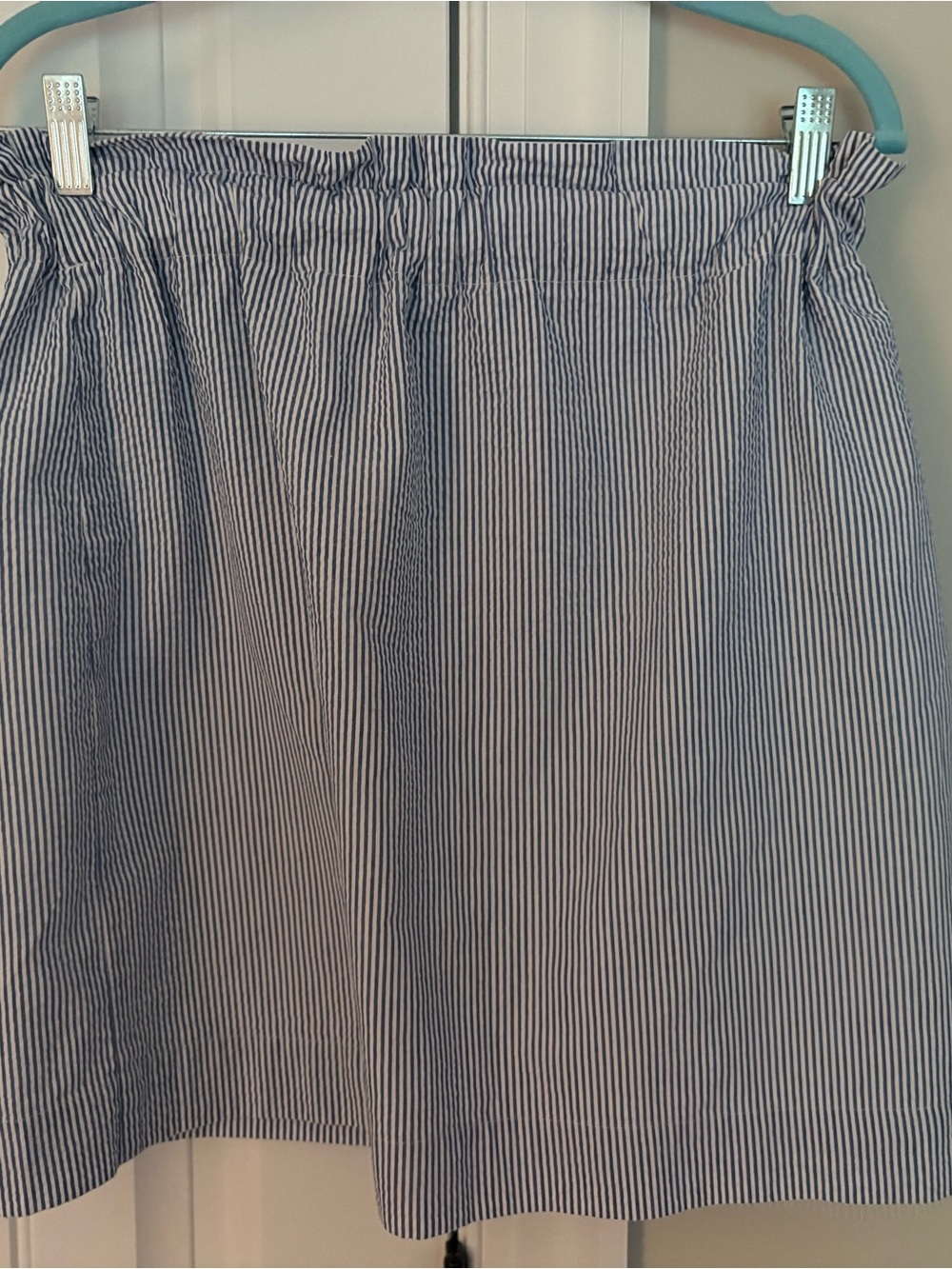 Lauren James Navy and White Seersucker Stripe Skirt Sz Large